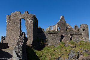 Brücke und Torhaus vom Dunluce Castle der MacDonnells