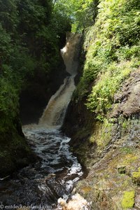 Ess-Na-Larach-Waterfall bei Glenariff