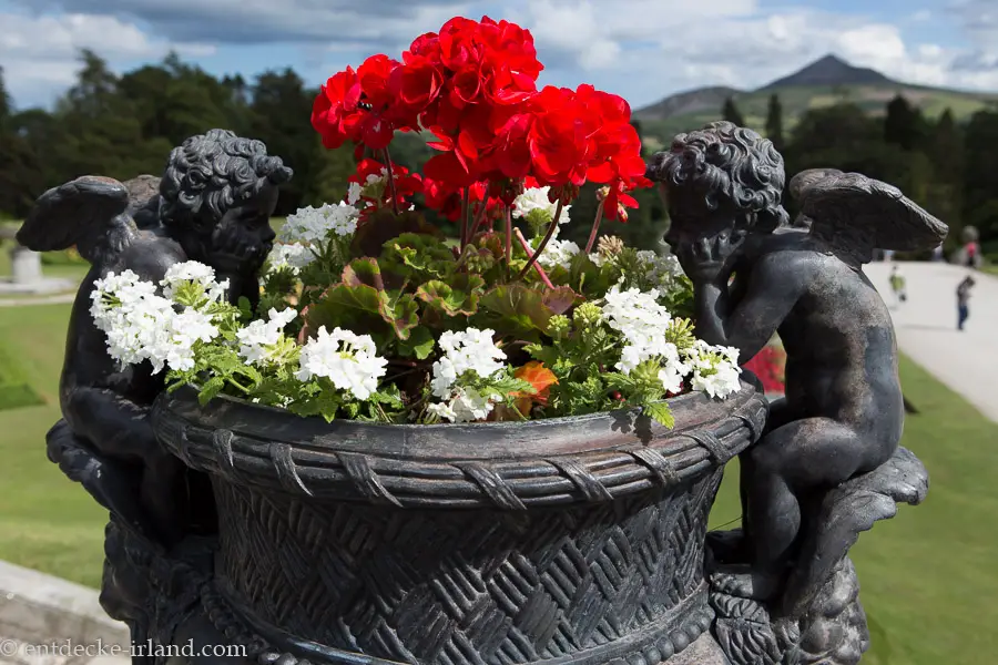 Powerscourt Gardens und Waterfalls