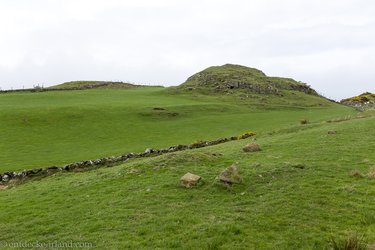 Die antike Stätte Dún Mór - man sieht nicht sonderlich viel davon.