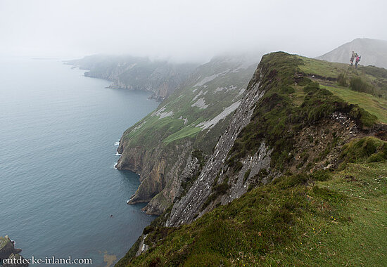 Steilküsten von Slieve League an der Nordwestküste Irlands
