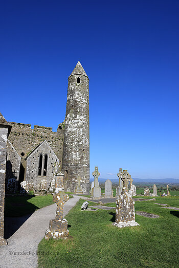 28 Meter hoher Rundturm auf dem Rock of Cashel