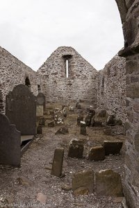 Die alten Gemäuer der Bellinskelligs Priorei