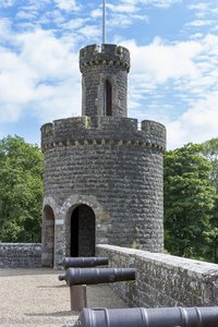 Turm bei der Terrasse des Shane’s Castle