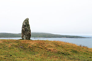 Menhir Clifden Bay