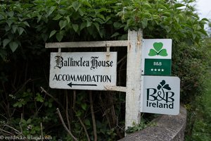 Schilder zum Ballinclea House