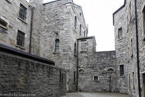 Innenhof des Kilmainham Gaol von Dublin