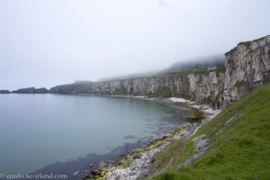 Blick vom Larrybane Quarry bis hin zur Hängebrücke