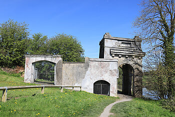 Claude's Seat – Zugang von Ballinakill zu den Heywood Gardens