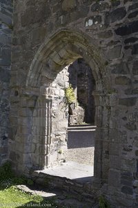 Türe in der Grey Abbey in Nordirland