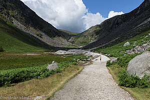 auf dem Weg zum Miners' Village bei Glendalough