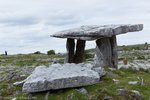 Poulnabrone Dolmen - eine Megalith-Anlage in Irland