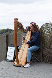 Musiker beim Visitor Center der Cliffs of Moher