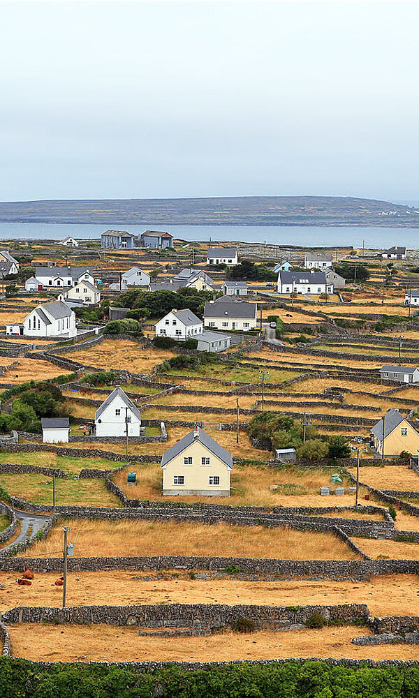 Siedlung auf der Aran-Insel Inisheer