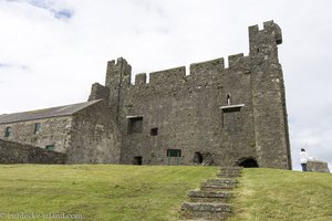 das Greencastle am Carlingford Lough in NordirlGreencastle - Eine Festung von Hugh de Lacyand
