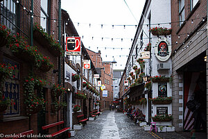 Idyllische Gasse im Cathedral Quarter von Belfast