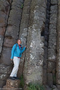 Anne bei den ersten Basaltsäulen