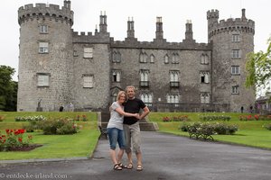 Anne und Lars vor dem Kilkenny Castle