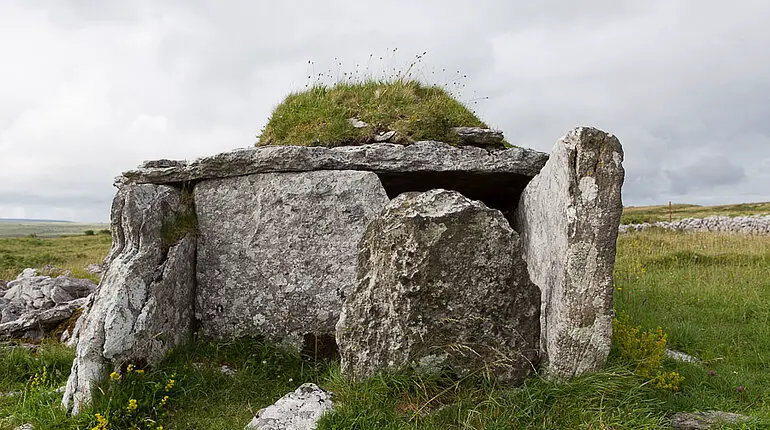 Parknabinnia Dolmen in der Nähe von Carran
