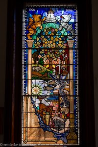 buntes Fenster in der City Hall von Belfast