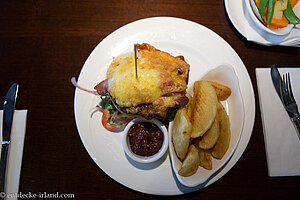 Burger in Henry´s Restaurant