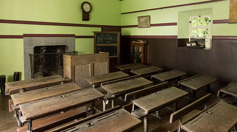 Klassenzimmer beim Folk Park Bunratty