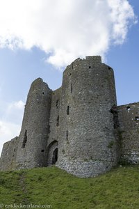 Gewaltige Eingangstürme beim Castle Roche
