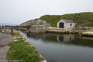 Der Ballintoy Harbour - Hafen von Herrenhort der Eiseninseln