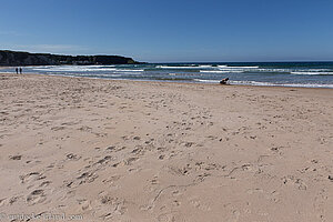 Am weißen Strand der White Park Bay