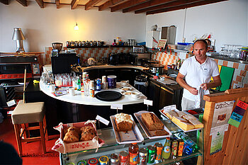 Kuchen und Kaffee im Seaweed Cafe