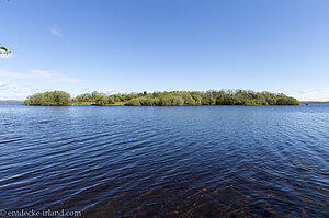 Ein Blick auf Heron Island, einer der Drumlins des Lower Lough Erne.